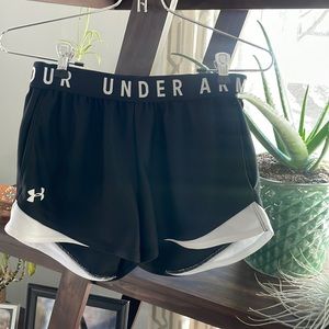Under Armour shorts (XS)